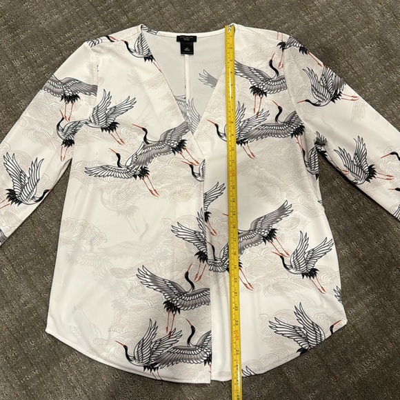 Ann Taylor Factory Flying Cranes V-neck Long-Sleeve Blouse, Size LP - Picture 6 of 10